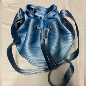 RARE Harvey's seatbelt bucket bag